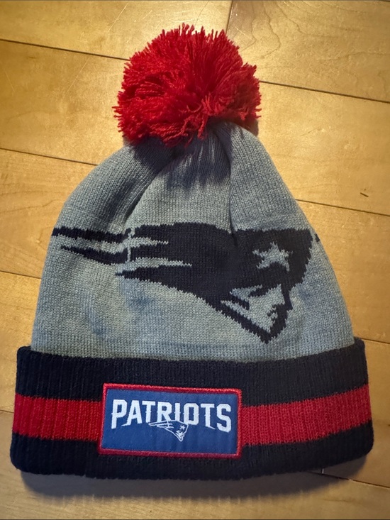 bud light Other - Bud Light NFL New England Patriots Knit Pom Beanie - Light Gray, Navy & Red